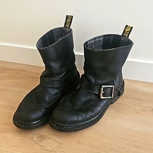 DR MARTENS Boots